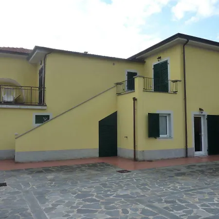Apartment La Casa Di Nadia Marina
