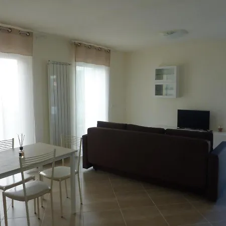Apartment La Casa Di Nadia Marina