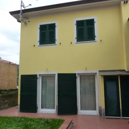 Apartment La Casa Di Nadia Marina